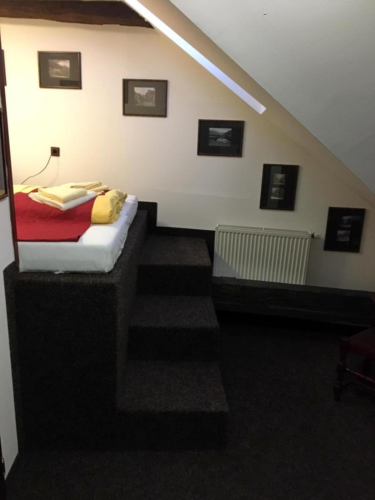 Hotel St Florian Loket Room photo