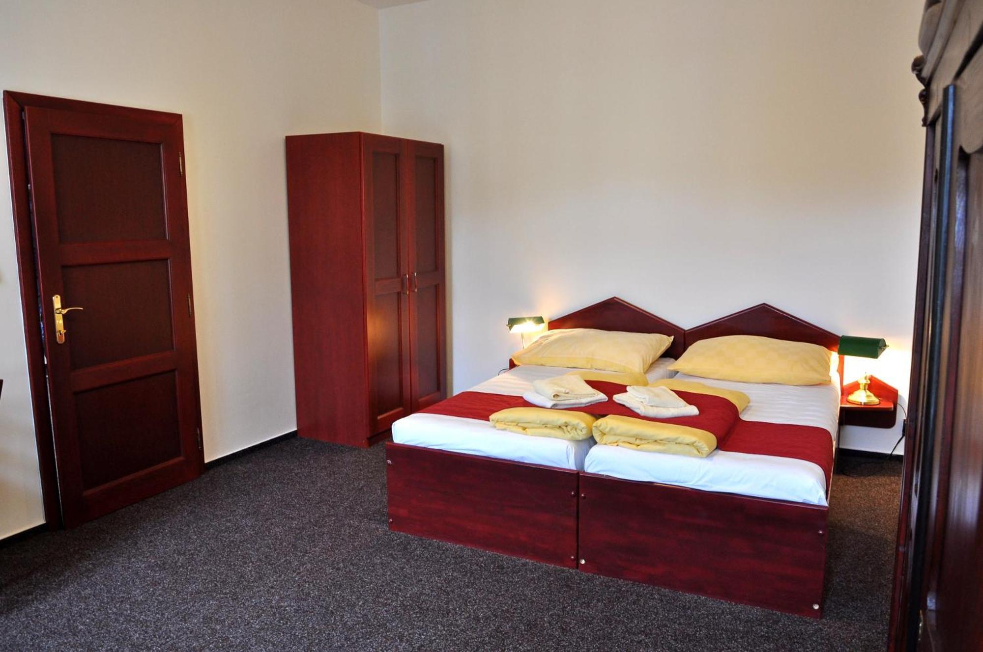Hotel St Florian Loket Room photo